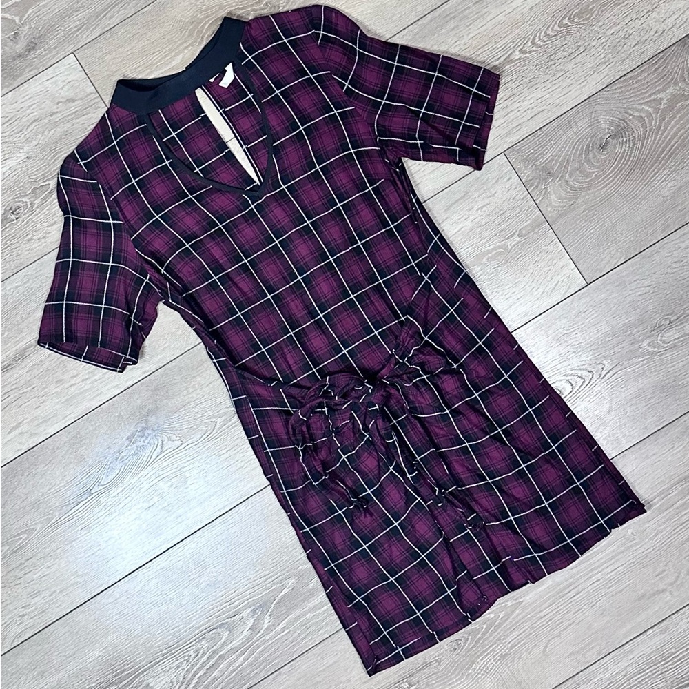 BCBGeneration Cut Out V-Neck Dark Plaid Tie Front Mini Dress - Picture 5 of 16